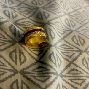 top quality, black diamonds, and Clear diamonds this is a very high-quality ring